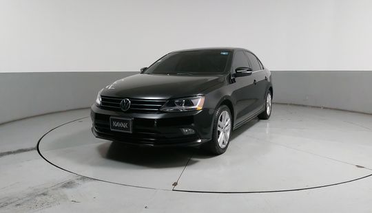 Volkswagen • Jetta