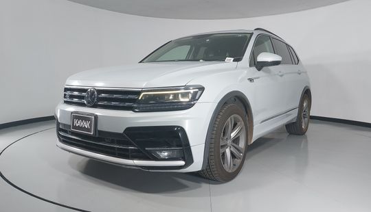 Volkswagen • Tiguan