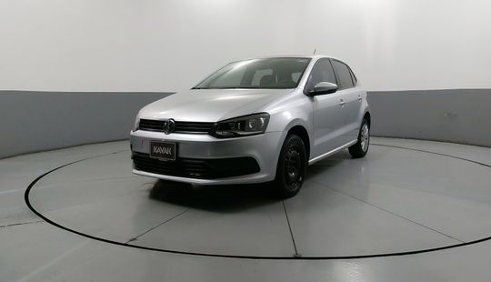 Volkswagen • Polo