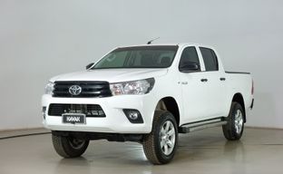 Toyota • Hilux