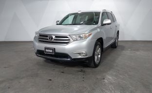 Toyota • Highlander