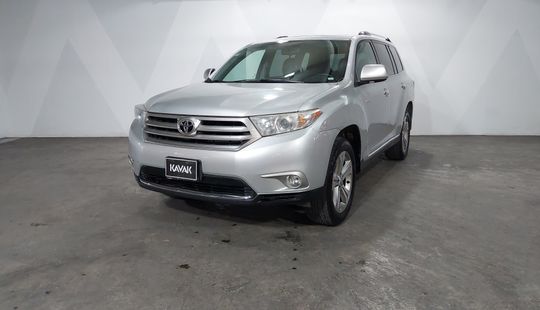 Toyota • Highlander