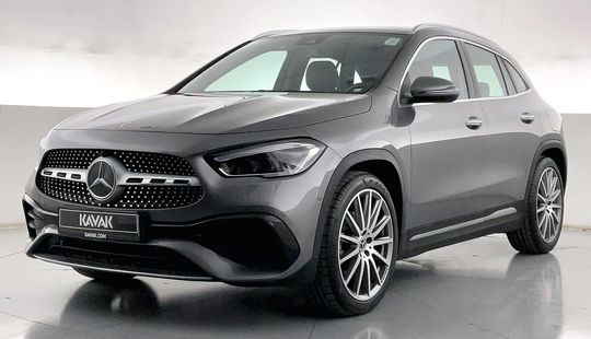 Mercedes Benz GLA 200 Premium-2022