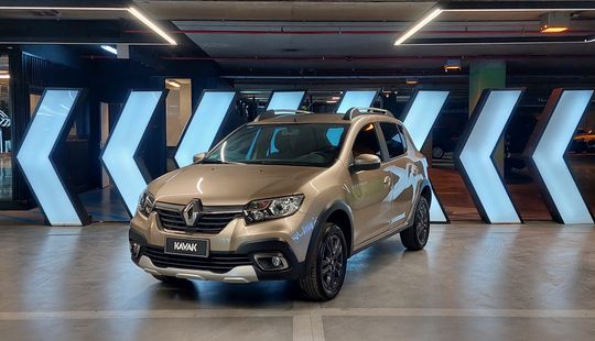 Renault • Sandero Stepway