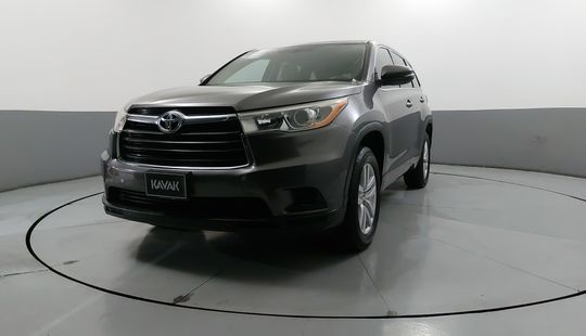 Toyota • Highlander