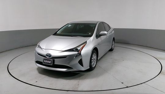 Toyota • Prius