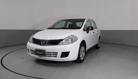 Nissan • Tiida