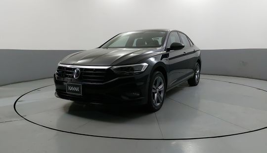 Volkswagen • Jetta