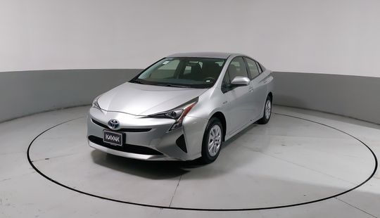 Toyota • Prius