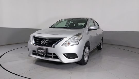 Nissan • Versa