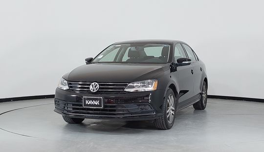 Volkswagen • Jetta