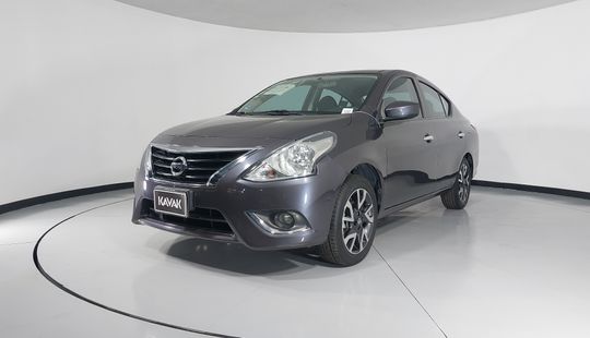 Nissan • Versa