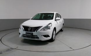 Nissan • Versa