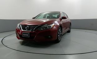 Nissan • Altima