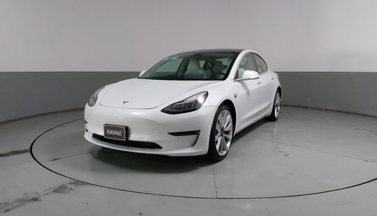 Tesla • Model 3