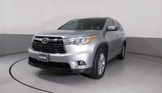 Toyota • Highlander