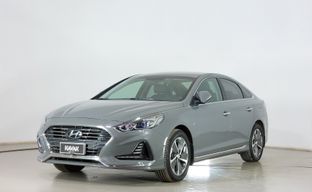 Hyundai • Sonata