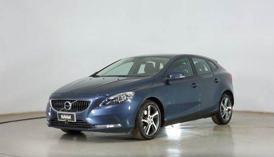 Volvo • V40