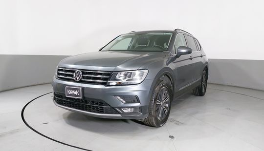 Volkswagen • Tiguan