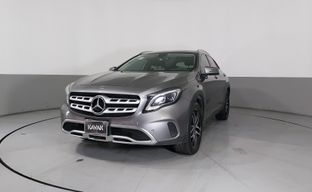 Mercedes Benz • Clase GLA