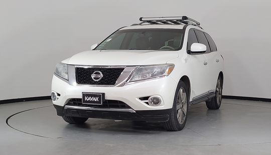 Nissan • Pathfinder