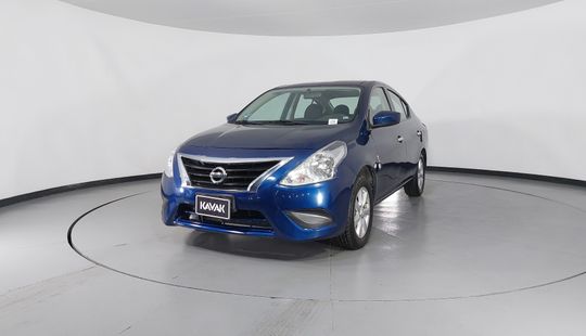 Nissan • Versa