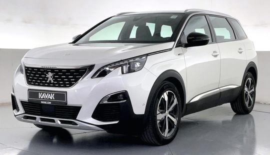 Peugeot • 5008