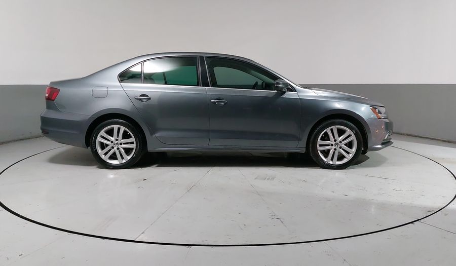 Volkswagen Jetta 2.5 SPORTLINE TIP. Sedan 2018