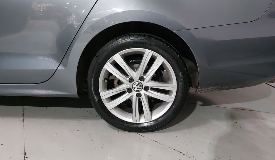 Volkswagen Jetta 2.5 SPORTLINE TIP. Sedan 2018