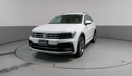 Volkswagen • Tiguan