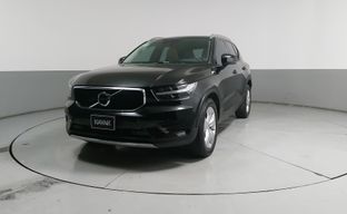 Volvo • XC40