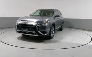 Mitsubishi • Outlander