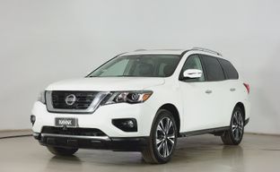 Nissan • Pathfinder