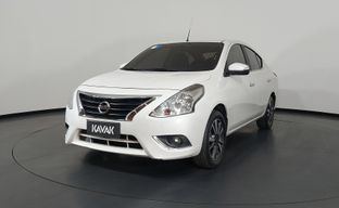 Nissan • Versa