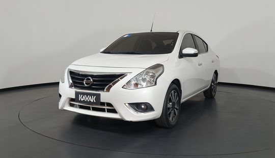 Nissan • Versa