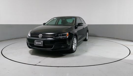 Volkswagen • Jetta