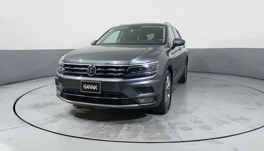 Volkswagen • Tiguan