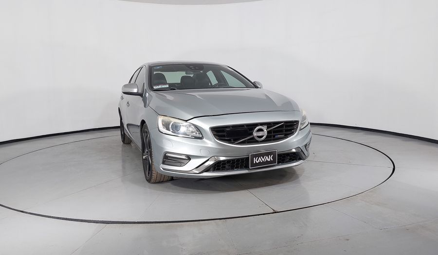 Volvo S60 3.0 T6 R-DESIGN AT 4WD Sedan 2014