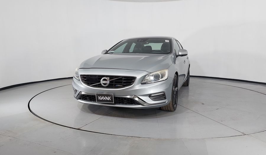 Volvo S60 3.0 T6 R-DESIGN AT 4WD Sedan 2014