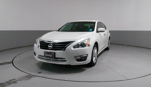 Nissan Altima 2.5 ADVANCE NAVI CVT Sedan 2016