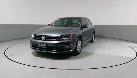 Volkswagen • Jetta