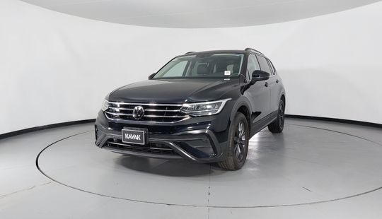 Volkswagen • Tiguan