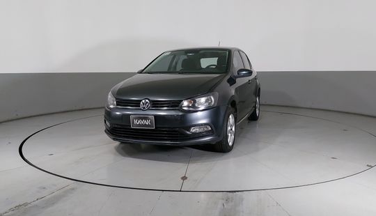 Volkswagen • Polo