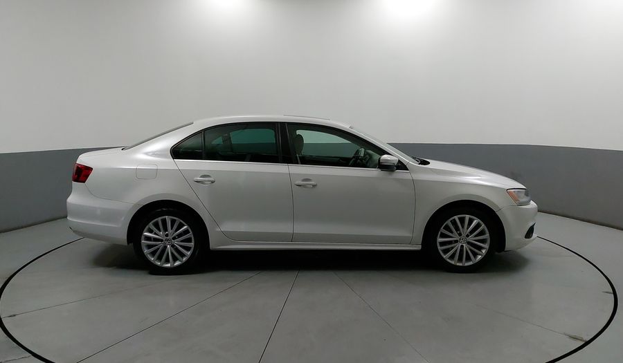 Volkswagen Jetta 2.5 SPORT PAQ WELTRADIO TECHO MT Sedan 2014