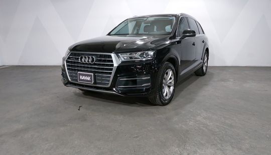 Audi • Q7