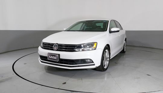 Volkswagen • Jetta