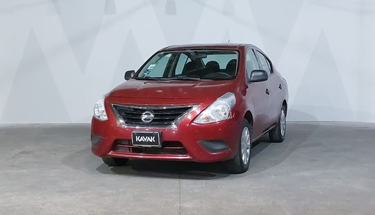 Nissan • Versa