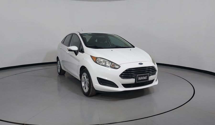 Ford Fiesta 1.6 SE MT Sedan 2015