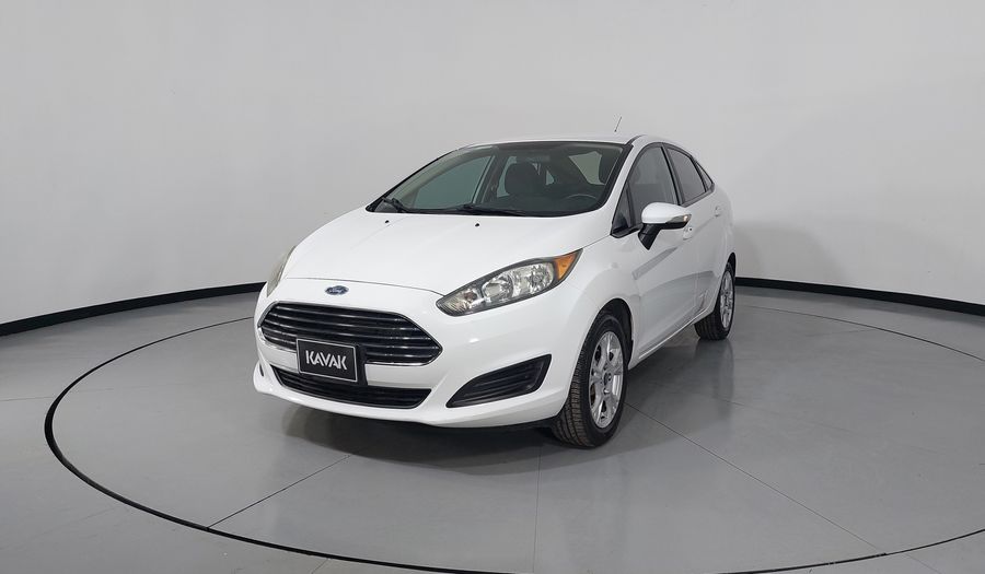 Ford Fiesta 1.6 SE MT Sedan 2015