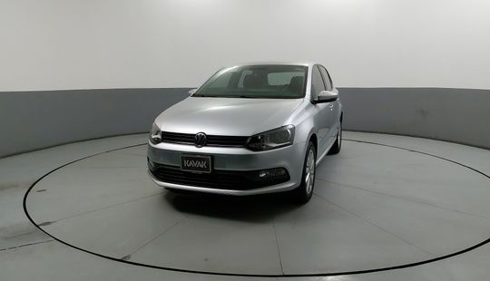 Volkswagen • Polo